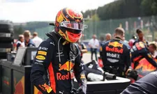 Thumbnail for article: De fenomenale inhaalacties van Alexander Albon bij zijn debuut voor Red Bull