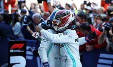 Thumbnail for article: Hamilton zegt dat het lastig kiezen is tussen Ferrari en Mercedes