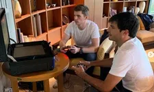 Thumbnail for article: Verstappen vermaakt tijdens tyfoon halve Formule 1-veld met PlayStation koffertje 