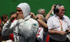 Thumbnail for article: Hamilton complimenteert Albon en maakt excuses: "Alex verrichte geweldig werk"