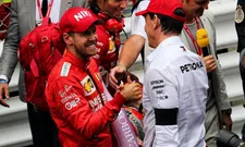 Thumbnail for article: Mercedes teambaas Toto Wolff flirt met Sebastian Vettel