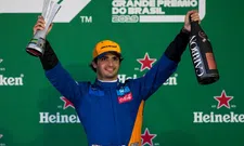 Thumbnail for article: Sainz naar Ferrari: Van een overschaduwd debuut tot de doorbraak bij McLaren