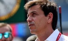 Thumbnail for article: Toto Wolff beducht voor Verstappen en het weer