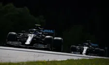 Thumbnail for article: Bottas in de problemen door Hamilton: ''Dat was wel gevaarlijk''