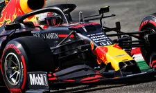 Thumbnail for article: Mercedes: "Zal niet lang duren voordat Verstappen door het verkeer heen komt"