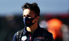 Thumbnail for article: Albon over Verstappen: "Op dat vlak is Max heel snel"