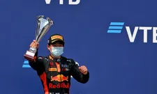 Thumbnail for article: 2021-zitje Tsunoda bij AlphaTauri plots onzeker; is het Kvyat die profiteert?