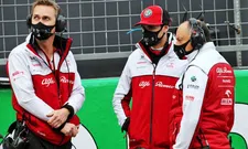 Thumbnail for article: Voor welke coureurs gaat Alfa Romeo kiezen? Ferrari heeft veel invloed op de keuze