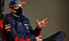 Thumbnail for article: Verstappen hoopt op sterke racesnelheid: 'Mercedes zou sneller moeten zijn'