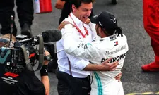 Thumbnail for article: Uiteenlopende geruchten over nieuw contract Hamilton