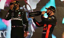 Thumbnail for article: Verstappen zag flink nadeel voor Hamilton en Bottas: "Dat helpt natuurlijk niet"