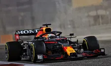 Thumbnail for article: RB16B lijkt vastgeplakt aan het asfalt: 'Alsof Verstappen in de oude Mercedes zit'