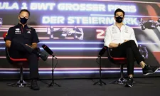 Thumbnail for article: Hamilton pion in strijd Mercedes vs Red Bull?: "Meeste invloed naar buiten toe"