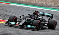 Thumbnail for article: Hamilton tekende contract vanwege strijd met Red Bull: 'Liefde aangewakkerd'