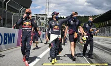 Thumbnail for article: Verstappen kijkt naar Pérez: 'Daar kan ik van leren'