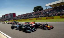 Thumbnail for article: Webber over clash Verstappen en Hamilton: 'Laat er nog maar meer komen'