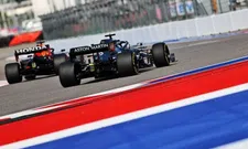 Thumbnail for article: Volledige uitslag VT1: Mercedessen troeven Verstappen af in Rusland