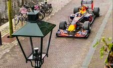 Thumbnail for article: Politieagenten stuiten bij routinecontrole plots op F1-wagen Verstappen