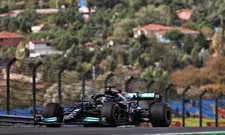 Thumbnail for article: Hamilton tops FP1 in dominant display 