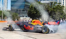 Thumbnail for article: Red Bull warmt alvast op voor GP Amerika met demo in Dallas