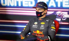 Thumbnail for article: Perez opent persconferentie in Mexico, Verstappen schuift aan naast Bottas