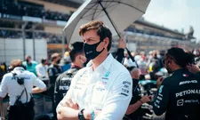 Thumbnail for article: Wolff ontroostbaar: 'Verstappen had rondjes om Hamilton heen kunnen rijden'