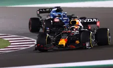 Thumbnail for article: Hamilton pakt onbedreigde zege in Qatar, Verstappen komt goed terug naar P2