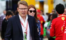 Thumbnail for article: Hakkinen: 'Het is een gevecht tussen Hamilton, Wolff, Verstappen en Horner'