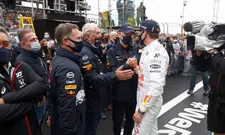 Thumbnail for article: Zeurt Red Bull te veel? 'Misschien wil men nu dat Mercedes ze verslaat'