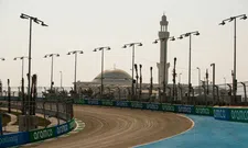 Thumbnail for article: Geen goed begin in Jeddah: eerste F2-sessie meteen vertraagd