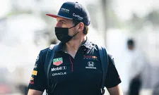 Thumbnail for article: Hamilton en Verstappen liggen elkaar dwars: "Het zijn twee extremen"