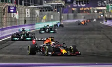 Thumbnail for article: Hamilton is gezien bij de start: Verstappen herpakt de leiding vanaf P3