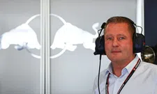 Thumbnail for article: Jos Verstappen hoopt dat Max rest van carrière bij Red Bull kan blijven