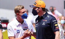 Thumbnail for article: Verstappen vertelt over tijd met familie Schumacher: 'Aardige oom Michael'