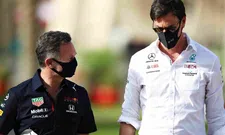 Thumbnail for article: Wolff over Hamilton: "Aanfluiting voor F1 als de beste coureur stopt"