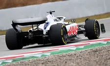 Thumbnail for article: Mist Haas F1 eerste testdag? Bolides gestrand onderweg naar Bahrein