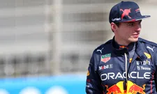 Thumbnail for article: Verstappen grapt over Mercedes-wagen: "Lelijk hè"