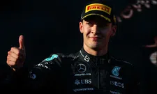 Thumbnail for article: 'Indrukwekkend dat Russell geen moeite heeft om Hamilton bij te houden'