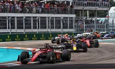 Thumbnail for article: Leclerc legt het mentaal af tegen Verstappen: "Hij heeft dat niet"