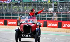 Thumbnail for article: Sainz: 'Het werd moeilijk omdat Verstappen ons pushte in de eerste stint'