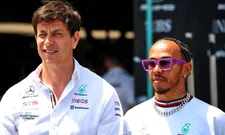 Thumbnail for article: Wolff ontkent stellig: 'Ik heb niet met andere coureurs gesproken'