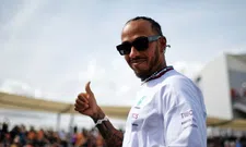 Thumbnail for article: Hamilton gaat contract verlengen: 'Jullie zitten met mij opgescheept'