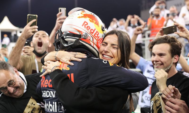 Kelly Piquet vertelt over relatie met Verstappen