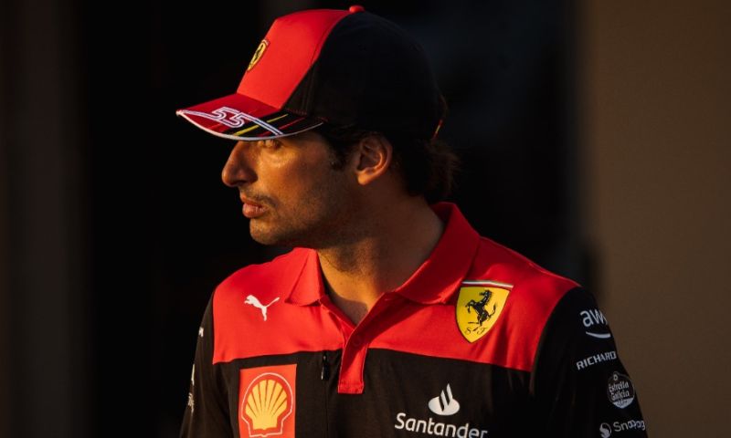 Sainz wants to go for world title with Ferrari