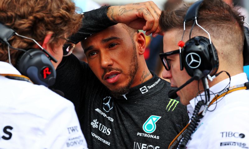 Lewis Hamilton vindt autosport te duur voor zwarte mensen