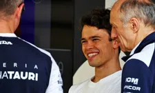 Thumbnail for article: Timing seemed perfect for De Vries: 'F1 debut Hamilton was a success story'