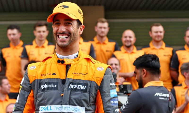 Ricciardo steunt Piastri bij McLaren