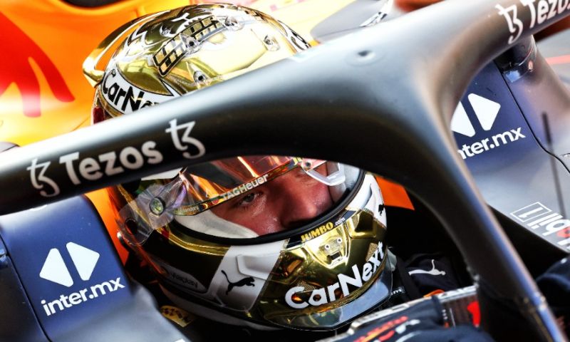 Bandenwissel Verstappen voor Red Bull