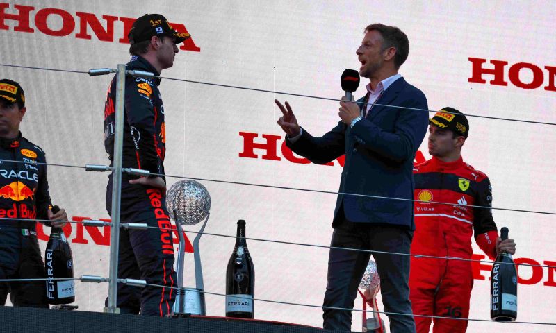 Button gelooft niet dat Verstappen WK-titel al binnen heeft