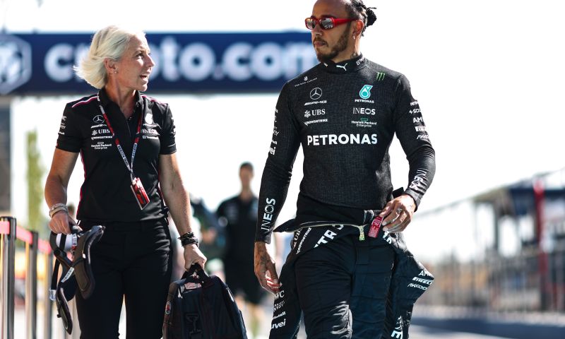 Britse pers denkt dat Hamilton wellicht naar Ferrari gaat